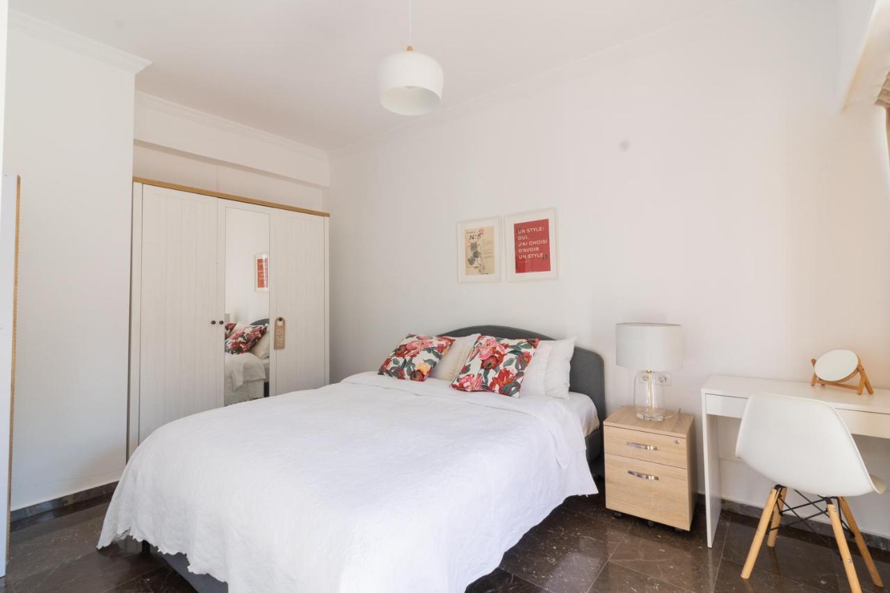 Ferienwohnung Retropolitan Living Patras Exterior foto